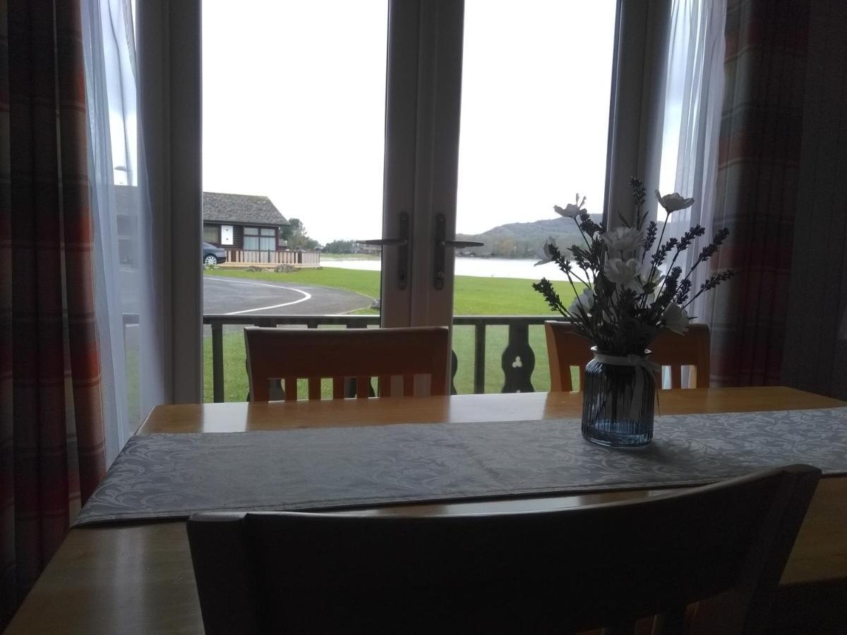 Tegid Lodge- Pine Lake Resort Carnforth Bagian luar foto